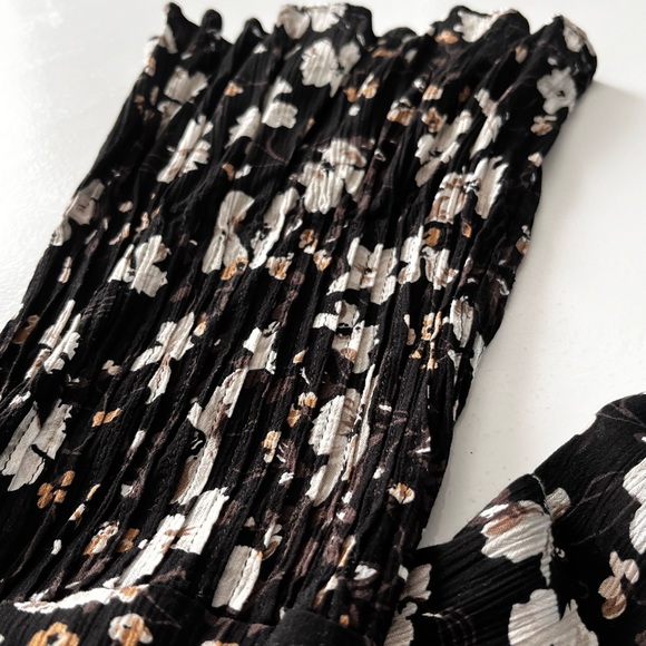 J JILL | Med | Crinkle Fabric | Floral - Picture 9 of 12